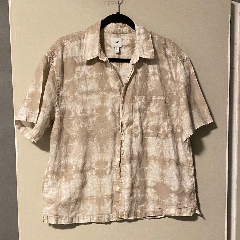 H&M Men's Light Brown/Beige Patterned Short Sleeve Shirt